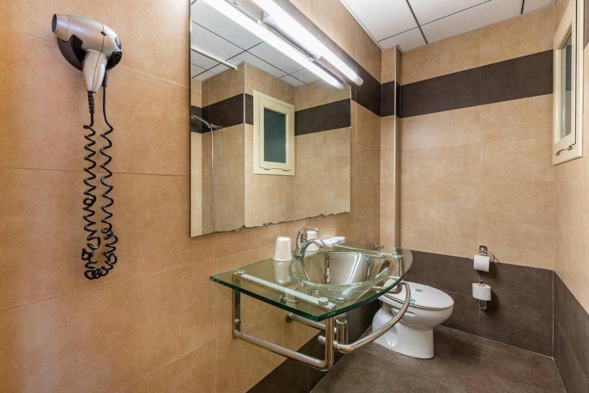 Hotel Pere III El Gran Вилафранка дел Пенедес Екстериор снимка