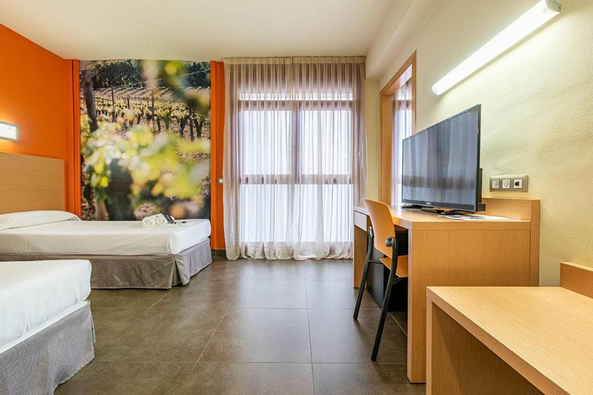Hotel Pere III El Gran Вилафранка дел Пенедес Екстериор снимка
